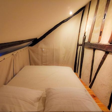 Loft Atypique Au Calme Avec Cour Privative Leilighet Bourges Eksteriør bilde