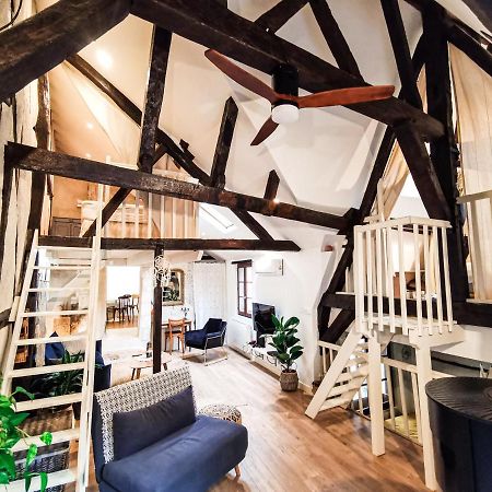 Loft Atypique Au Calme Avec Cour Privative Leilighet Bourges Eksteriør bilde