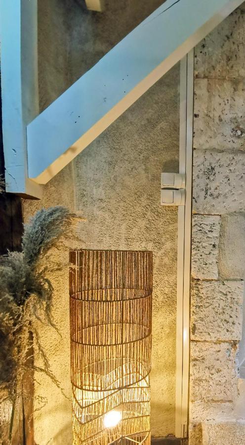 Loft Atypique Au Calme Avec Cour Privative Leilighet Bourges Eksteriør bilde