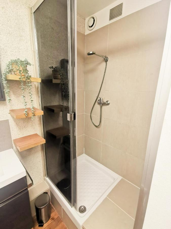 Loft Atypique Au Calme Avec Cour Privative Leilighet Bourges Eksteriør bilde