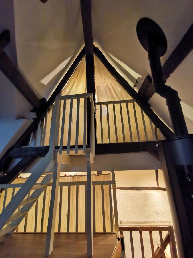 Loft Atypique Au Calme Avec Cour Privative Leilighet Bourges Eksteriør bilde