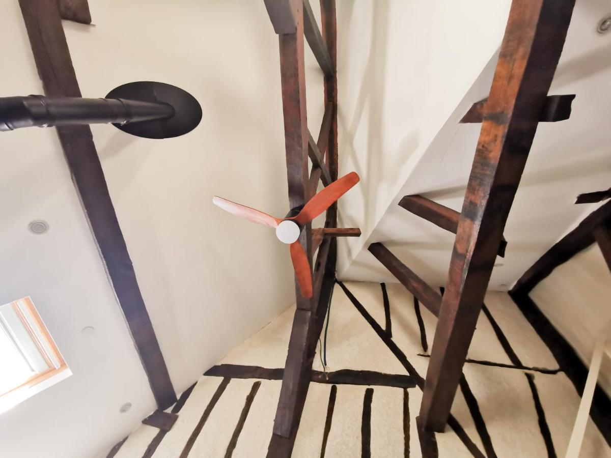 Loft Atypique Au Calme Avec Cour Privative Leilighet Bourges Eksteriør bilde