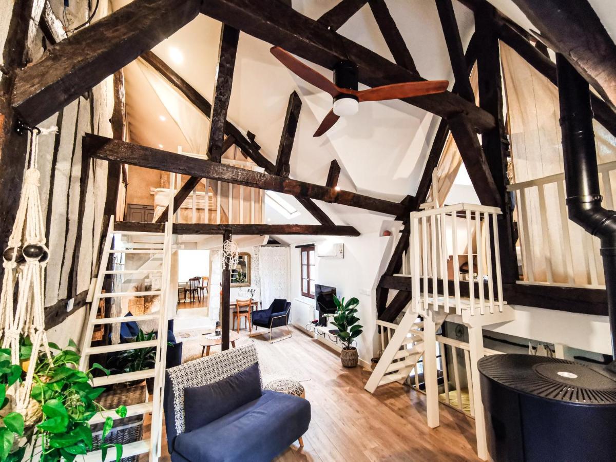 Loft Atypique Au Calme Avec Cour Privative Leilighet Bourges Eksteriør bilde