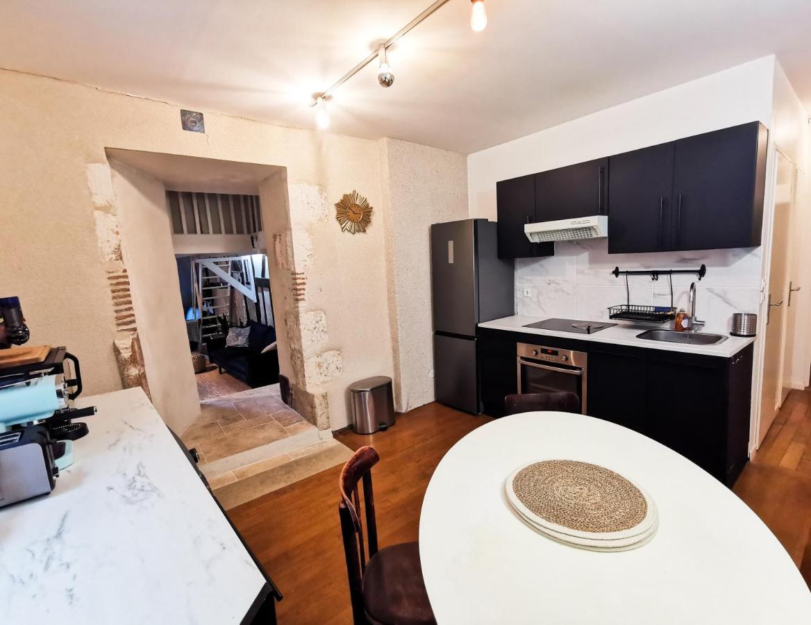 Loft Atypique Au Calme Avec Cour Privative Leilighet Bourges Eksteriør bilde