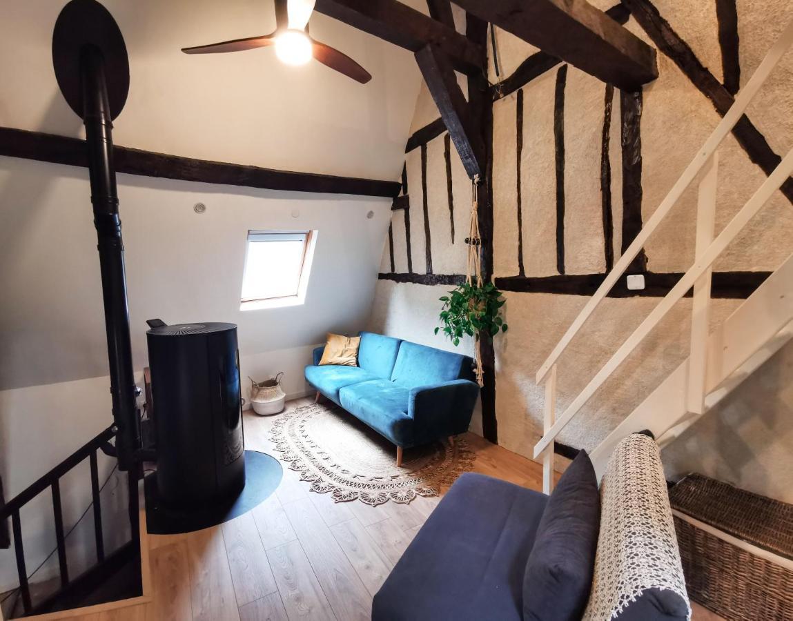 Loft Atypique Au Calme Avec Cour Privative Leilighet Bourges Eksteriør bilde